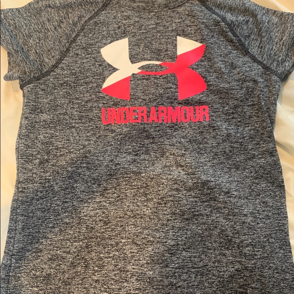 girls underarmour dri fit shirt